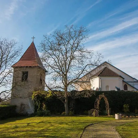 Dom Xaver Vendégház
